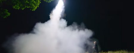 ساخت نورافکن پرنده با استفاده از پهپاد و لامپ ال ای دی ۱۰۰۰ واتی [تماشا کنید]