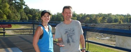 پدر و دختر خوش شانس آمریکایی الماسی دو قیراتی پیدا کردند