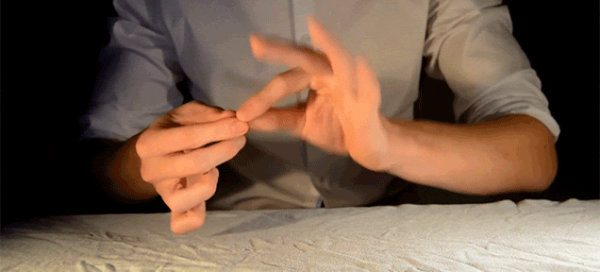 ترفندهای ساده شعبده بازی که می توان با استفاده از خودکار انجام داد [تماشا کنید]