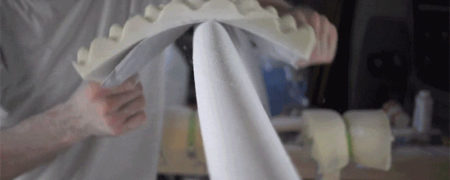 ویدیویی جالب که ساخته شدن تخته موج سواری با دست را به تصویر می کشد [تماشا کنید]