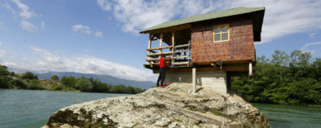نگاهی به ۱۶ خانه شگفت انگیز جهان با معماری کم نظیر و خارق العاده
