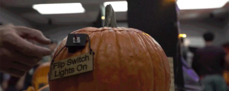 طرح های خلاقانه مهندسان ناسا بر روی کدو حلوایی [تماشا کنید]