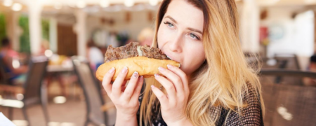 اگر به مدت یک سال، گوشت را از رژیم غذایی تان حذف کنید چه اتفاقاتی در بدن شما خواهد افتاد؟