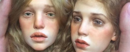 یک هنرمند روسی عروسک هایی می سازد که با واقعیت مو نمی زنند [تماشا کنید]