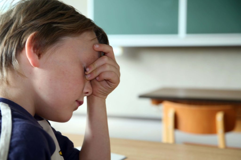 ۱۳ نشانه افسردگی در کودکان که باید مورد توجه والدین قرار گیرند