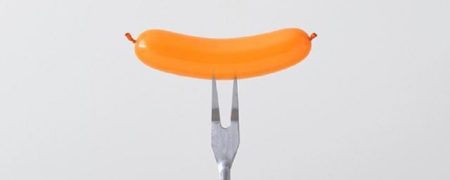 هنرمندی که با استفاده از بادکنک به بازسازی صحنه های روزمره زندگی می پردازد