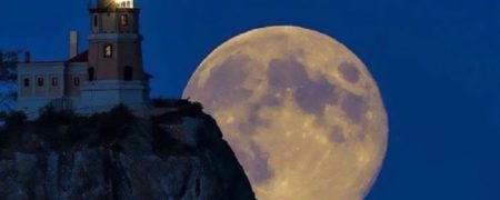 واکنش های خنده دار کاربران اینستاگرام به پدیده ابرماه امسال