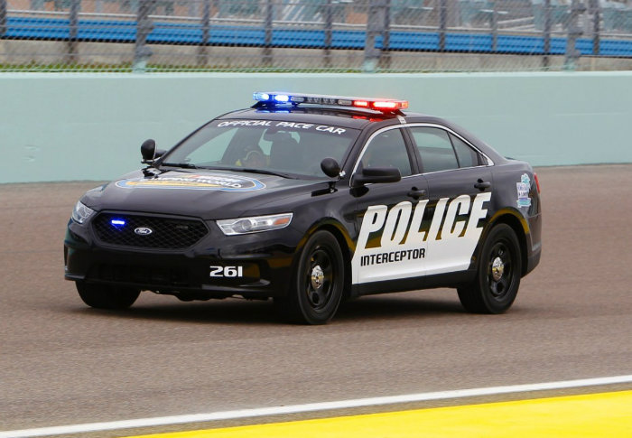 6-ford-police-interceptor-sedan-37l-awd-w700