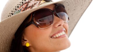 ۱۰ تصور رایج و اشتباه در مورد عینک های آفتابی که به چشم های تان آسیب می رسانند