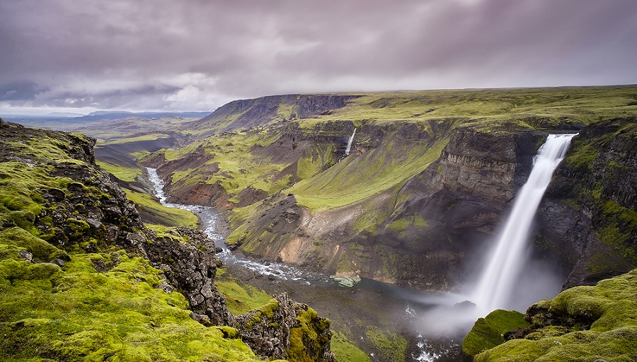 فیلم برداری از چشم اندازهای زیبای جزیره ایسلند با استفاده از پهپاد [تماشا کنید]