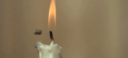 ویدیویی صحنه آهسته که چگونگی خاموش کردن شمع توسط شلیک گلوله را به تصویر می کشد [تماشا کنید]