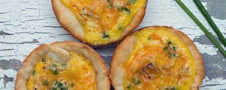 خوشمزه روز: بیسکوئیت پنیری با تخم مرغ برای صبحانه [تماشا کنید]