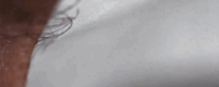 نمایش کنده شدن موهای انسان با ۲۸.۰۰۰ فریم بر ثانیه [تماشا کنید]