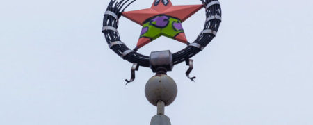 وقتی نماد ستاره شوروی در میانه شهر به شکل «پاتریک ستاره ای» در می آید