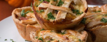 خوشمزه روز: مینی پای پیاز و بیکن [تماشا کنید]