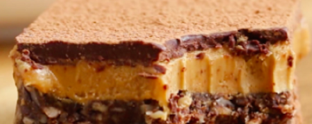 خوشمزه روز: شکلات تخته ای چند لایه با مغز بادام [تماشا کنید]