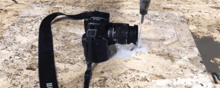 وقتی یک دوربین گران قیمت با فشار آب برش می خورد [تماشا کنید]