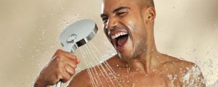 اشتباهات رایج دوش گرفتن در فصول سردی همچون زمستان که به پوست و مو آسیب می رسانند