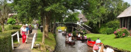 روستایی زیبا و بدون جاده که خروج از آن برای هر گردشگری دشوار است