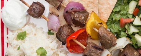 خوشمزه روز: طرز تهیه کباب چنجه با سس سیر [تماشا کنید]