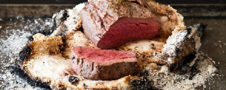 خوشمزه روز: بیف در لایه ای از خمیر نمک [تماشا کنید]