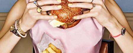 چه مخاطراتی سلامت افراد لاغری که با خوردن زیاد هم چاق نمی شوند را تهدید می کند؟