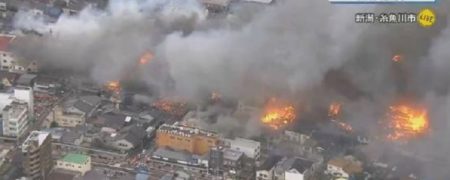 آتش سوزی گسترده در ژاپن منجر به سوختن ۱۴۰ ساختمان شد [تماشا کنید]