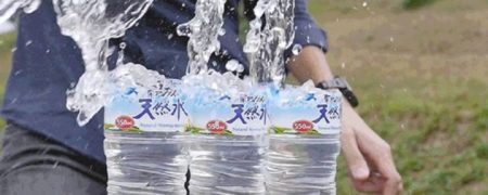 ویدئویی که نشان می دهد یک چاقوی یک دلاری را هم می توان به یک تیغه بسیار بُرّنده تبدیل کرد [تماشا کنید]