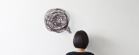 چگونه می توان نگرانی از طرز فکر دیگران در مورد خود را نادیده گرفت؟