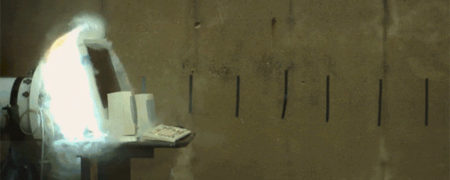 نابود شدن هیجان انگیز یک دستگاه کامپیوتر آی مک توسط آتش [تماشا کنید]