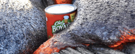 ویدیویی که واکنش یک قوطی کنسرو در برابر گرمای مواد مذاب آتشفشانی را به تصویر می کشد [تماشا کنید]