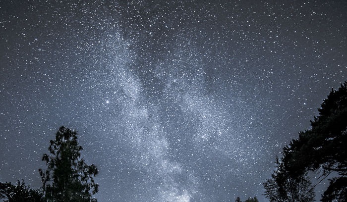 تصاویر حیرت انگیزی که زیبایی های آسمان کشور فنلاند در شب را نشان می دهند