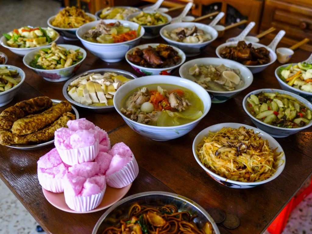 با ۱۰ غذایی آشنا شوید که چینی ها در روز سال نو و برای خوش شانسی می خورند