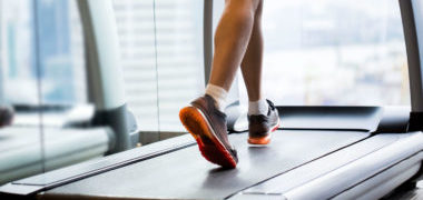 اشتباهات فاحش افراد در هنگام انجام تمرین های ورزشی بر روی تردمیل