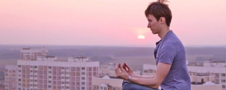 چه راهکارهای علمی ساده ای را به کار گیریم تا به آرامش بیشتری برسیم؟