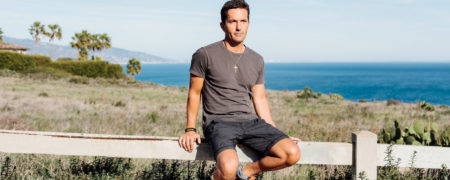 از کارتن خوابی تا میلیاردر شدن؛ داستان مردی که از اعتیاد هروئین به امپراطوری فروش آبمیوه رسید