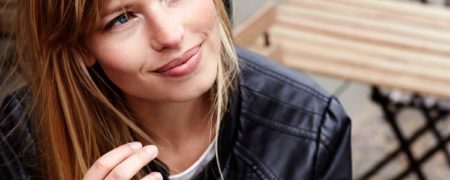 راهکارهایی برای موهای چرب که سبب می شوند زیباتر به نظر برسند