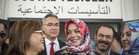 آیا لیندزی لوهان به دین اسلام گرویده است؟