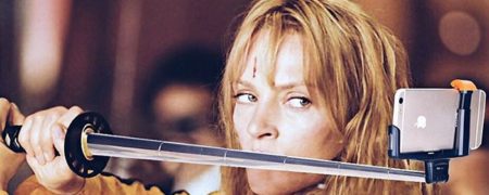 نگاهی به آثار هنری فراواقعی که به زبان شوخی فرهنگ عمومی و مصرف گرائی مردم را زیر سوال برده