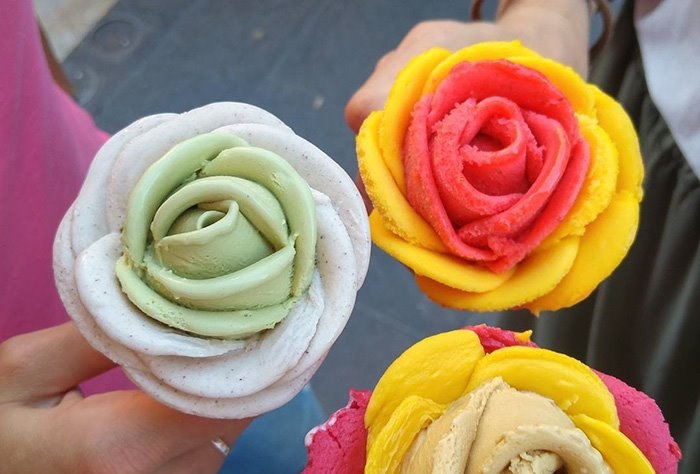 بستنی های بسیار زیبا و خلاقانه ای که به شکل گل درست شده اند