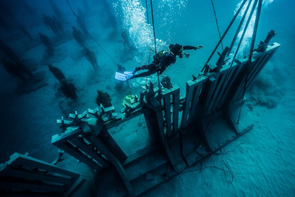نگاهی به نخستین موزه جهان در زیر دریا که برای بازدید از آن باید غواصی کنید