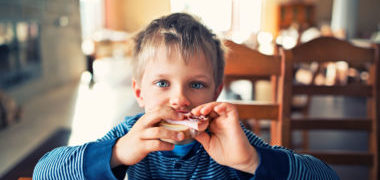 نشانه های حساسیت های غذایی در کودکان چیستند؟