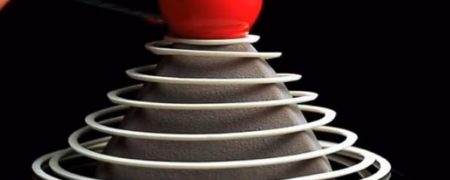 وقتی که یک طراح معماری تصمیم می گیرد کیک درست کند [تماشا کنید]