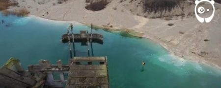 اسکیت روی دریاچه ای یخ زده و زیبا که قبلا زندان شوروی بوده است [تماشا کنید]