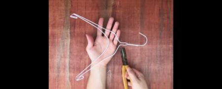 آموزش ساخت پایه نگهدارنده کتاب با استفاده از چوب رختی [تماشا کنید]