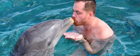 گردشگری هیجانی در باتومی؛ از دلفین سواری تا پاراشوت