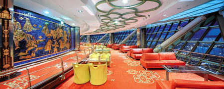 گشتی در برج میلاد تهران؛ از دلفیناریوم تا رستوران گردان [قسمت اول]