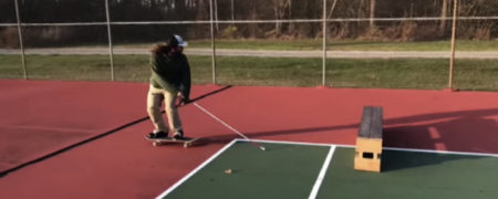 وقتی که یک نابینا به شکلی شگفت انگیز و با مهارت تمام اسکیت سواری می کند [تماشا کنید]