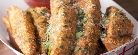 خوشمزه روز: سیب زمینی سرخ کرده با چاشنی سیر و پنیر [تماشا کنید]