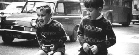 تصاویری نستالژیک که نشان می دهند پیش از فراگیرشدن تکنولوژی کودکان چگونه بازی می کردند